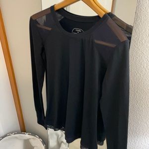 Oiselle Gallery Window long sleeve